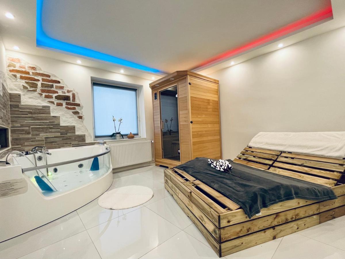 Luxe Apartments ليوتومير المظهر الخارجي الصورة