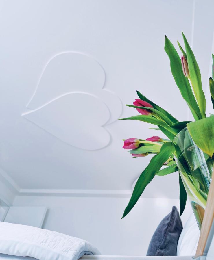 Luxe Apartments ليوتومير المظهر الخارجي الصورة