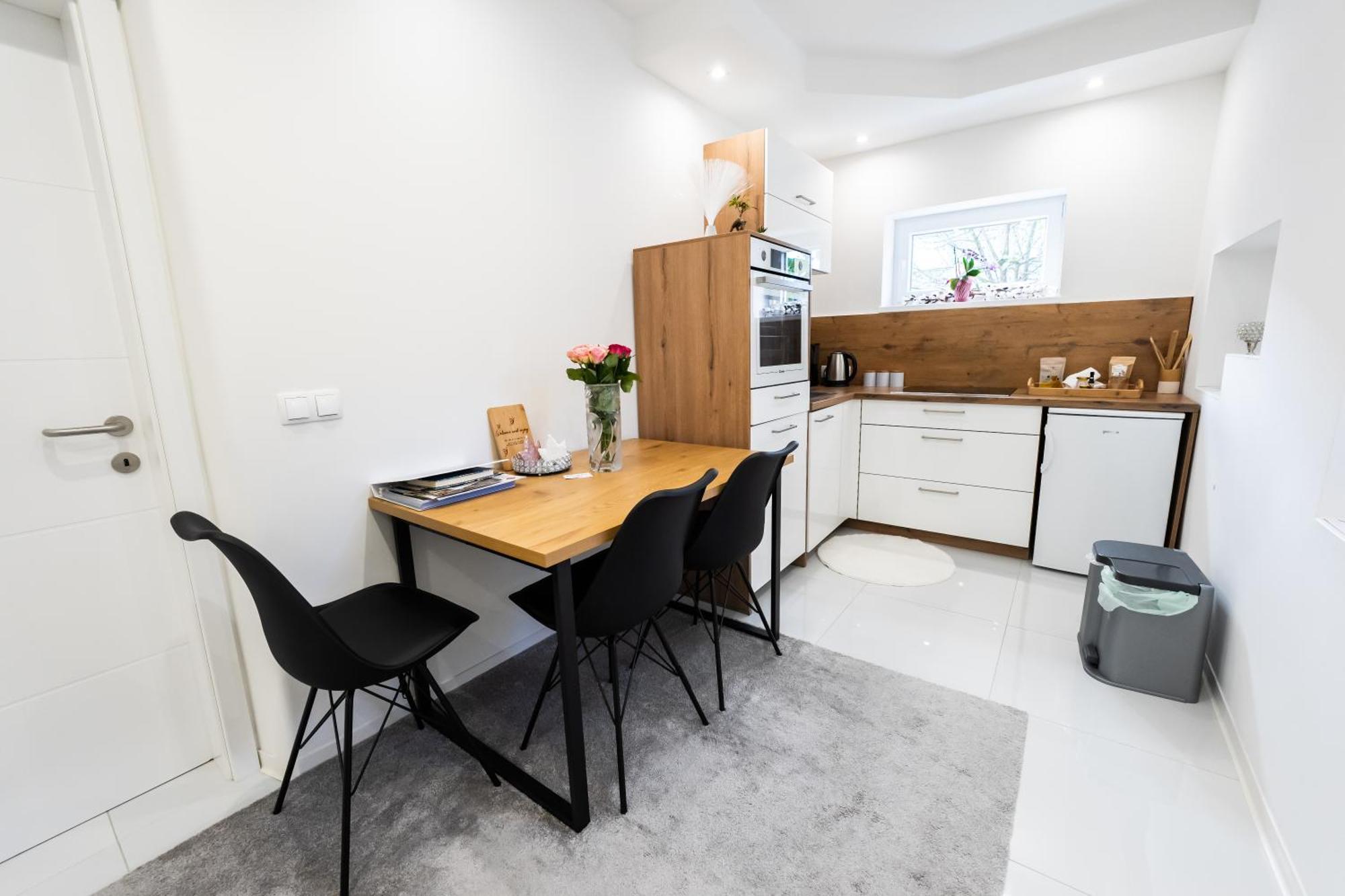 Luxe Apartments ليوتومير المظهر الخارجي الصورة