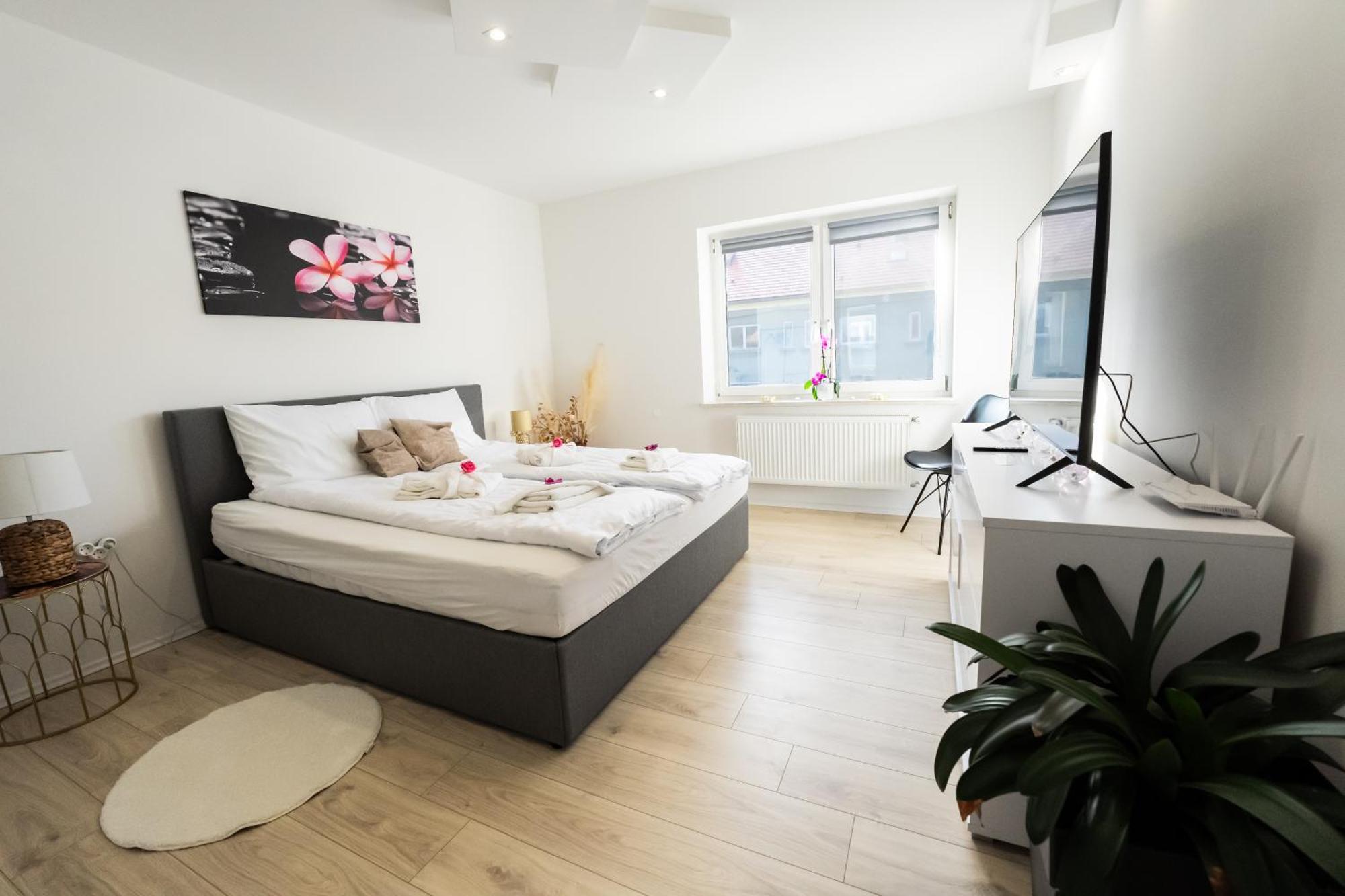 Luxe Apartments ليوتومير المظهر الخارجي الصورة